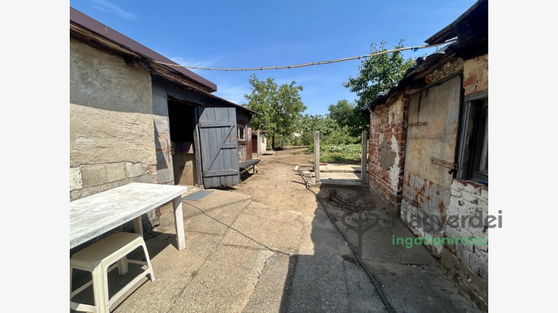 Debrecen, Biharikert, Ház, családi ház  