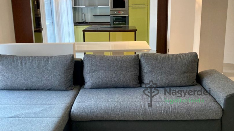 Debrecen, Nagyerdő, Lakás, tégla lakás  