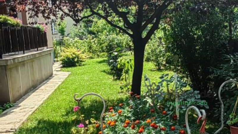 Debrecen, Nagyerdő, Lakás, tégla lakás  