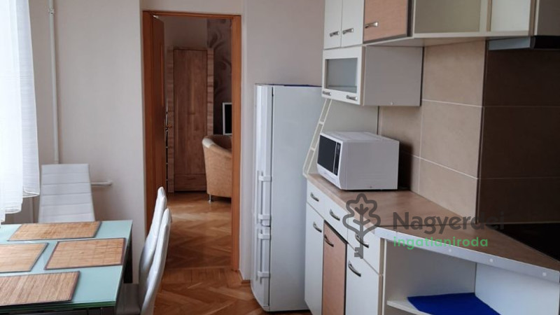 Debrecen, Belváros, Lakás, tégla lakás  