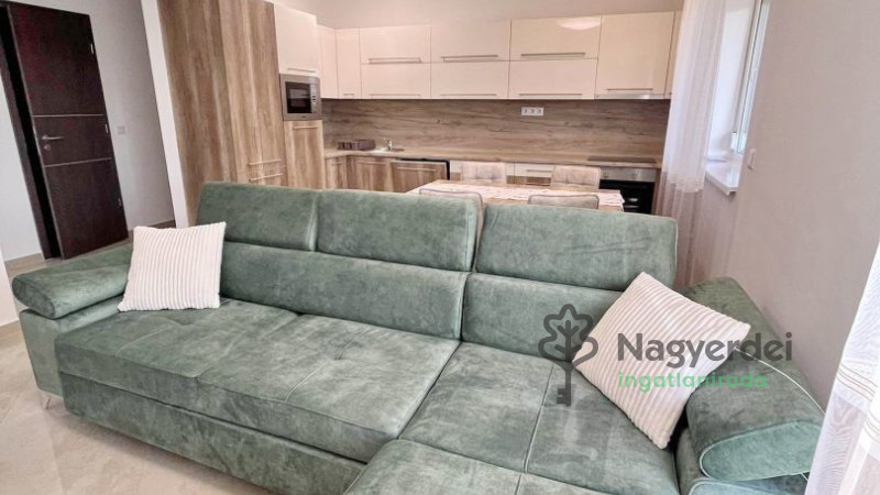 Debrecen, Homokkert, Lakás, tégla lakás  