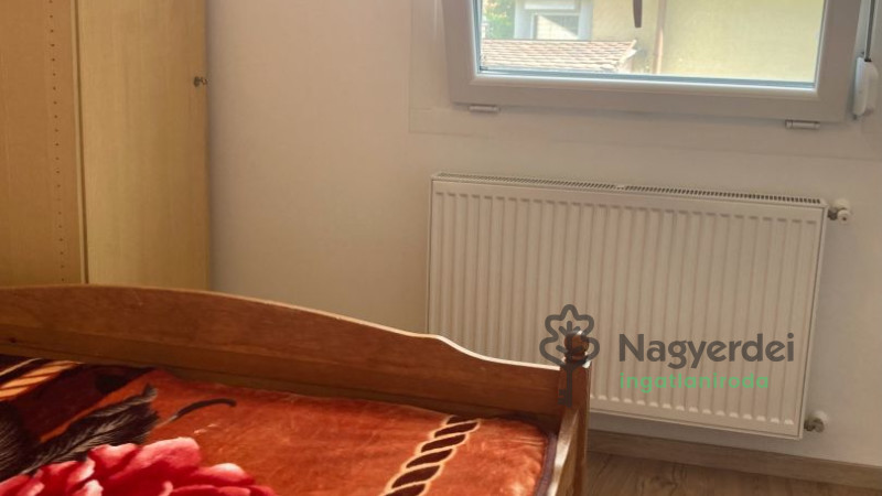 Debrecen, Nagyerdő, Lakás, tégla lakás  