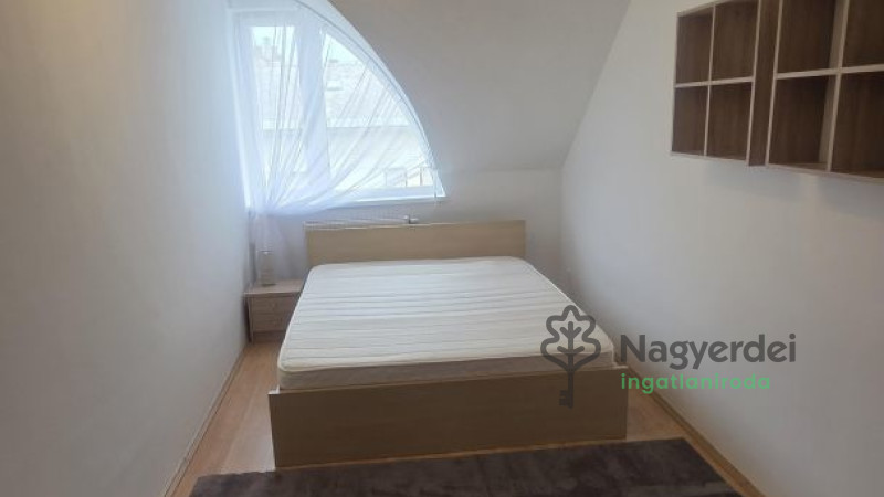 Debrecen, Lakás, tégla lakás  