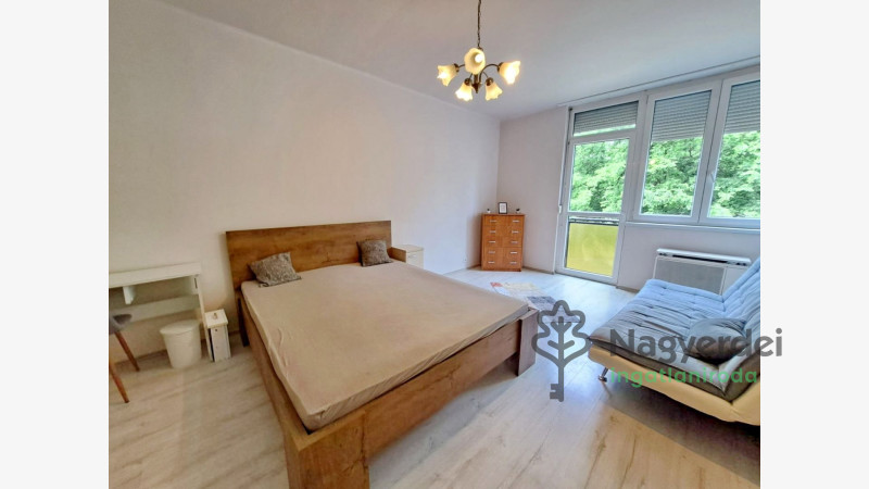 Debrecen, Dobozikert, Lakás, tégla lakás  