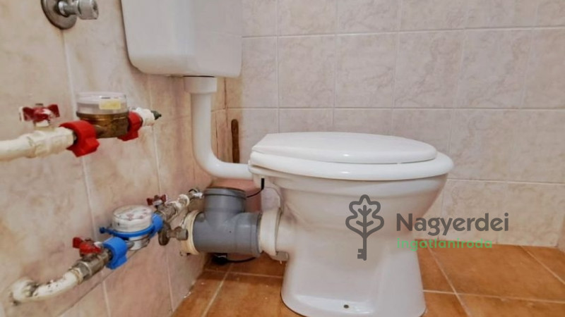 Debrecen, Dobozikert, Lakás, tégla lakás  