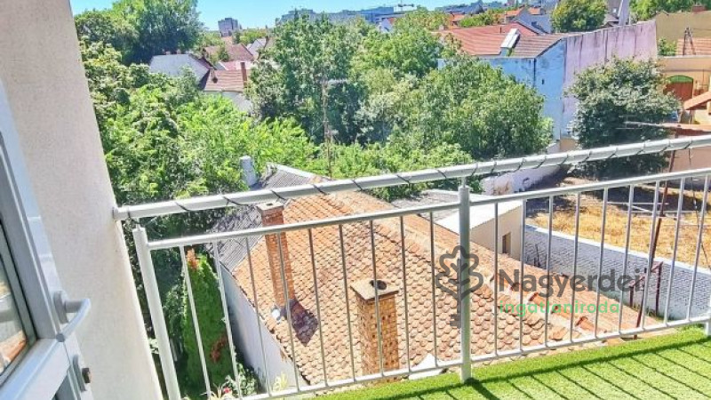 Debrecen, Belváros, Lakás, tégla lakás  