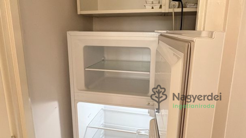 Debrecen, Sestakert, Lakás, panel lakás  