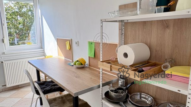 Debrecen, Sestakert, Lakás, panel lakás  