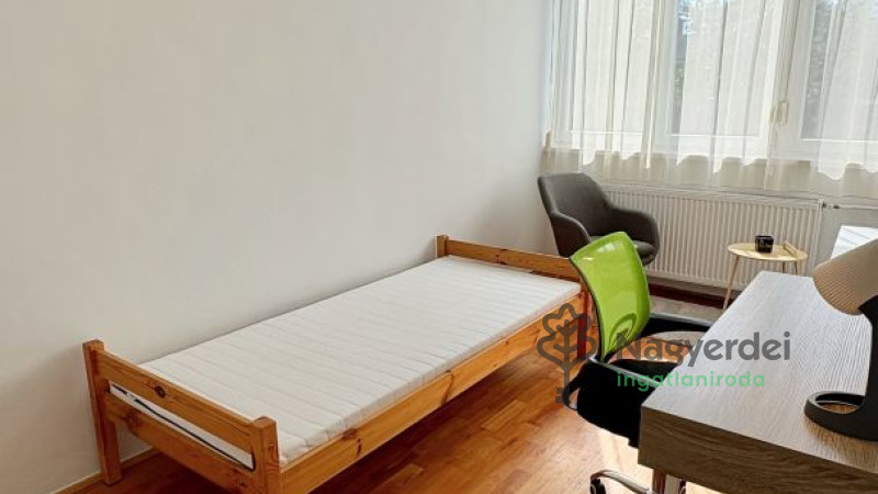 Debrecen, Sestakert, Lakás, panel lakás  