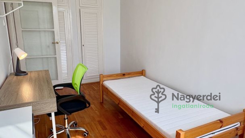 Debrecen, Sestakert, Lakás, panel lakás  