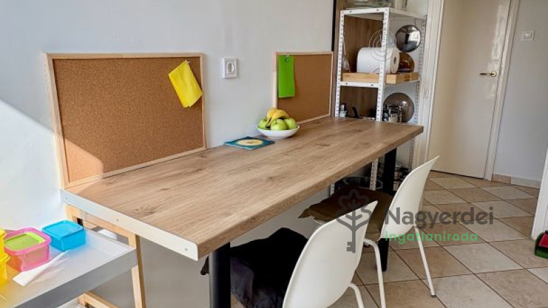 Debrecen, Sestakert, Lakás, panel lakás  