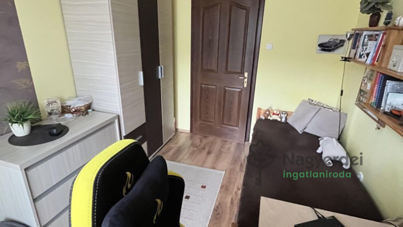 Debrecen, Falóger, Ház, családi ház  