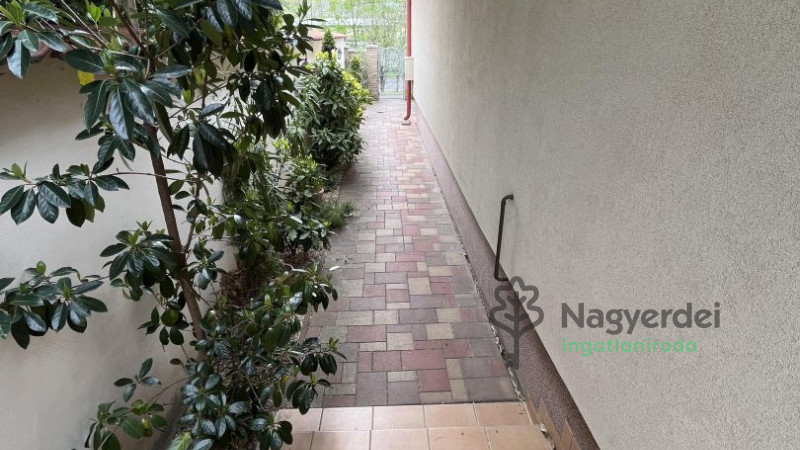 Debrecen, Falóger, Ház, családi ház  