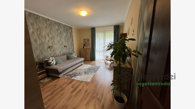 Debrecen, Falóger, Ház, családi ház  