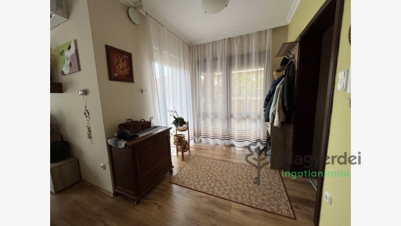 Debrecen, Falóger, Ház, családi ház  