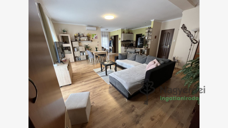 Debrecen, Falóger, Ház, családi ház  