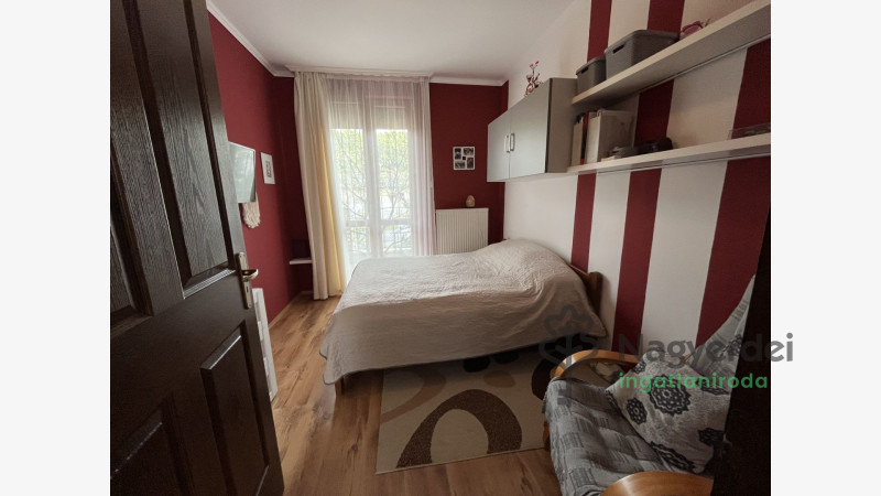 Debrecen, Falóger, Ház, családi ház  