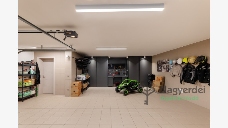 Debrecen, Nyulas, Ház, ikerház  