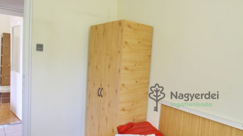 Debrecen, Sestakert, Lakás, panel lakás  