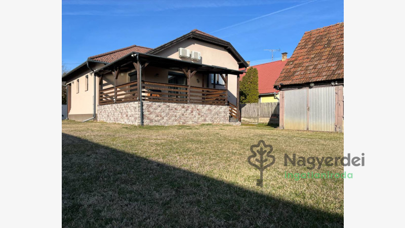 Hajdúsámson, Városközpont, Ház, családi ház  