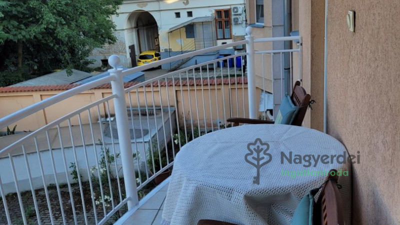 Debrecen, Belváros, Lakás, tégla lakás  