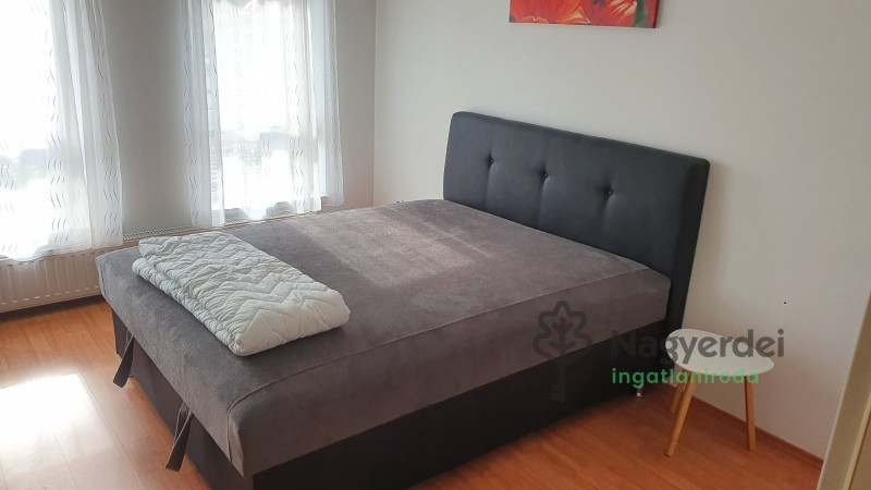 Debrecen, Belváros, Lakás, tégla lakás  