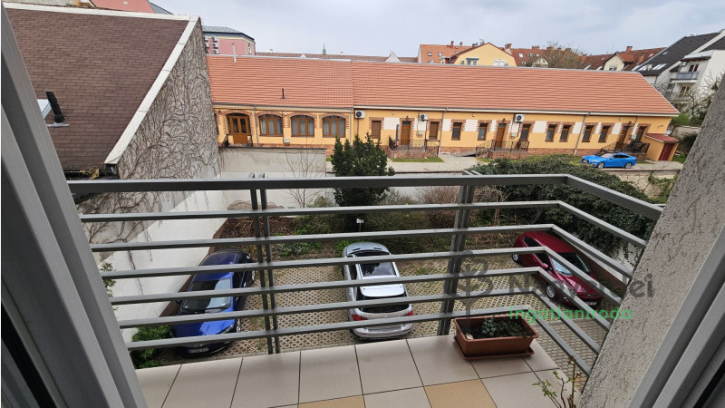 Debrecen, Belváros, Lakás, tégla lakás  