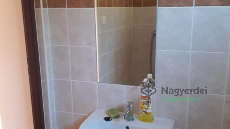 Debrecen, Sámsonikert, Iroda, nem irodaházban  