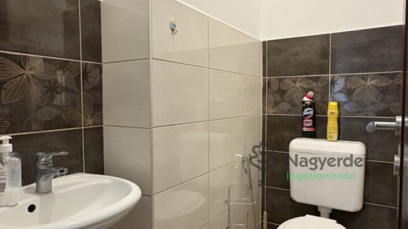 Debrecen, Sestakert, Lakás, tégla lakás  