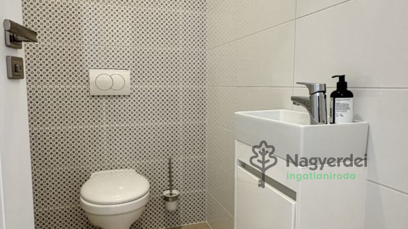 Debrecen, Belváros, Lakás, tégla lakás  