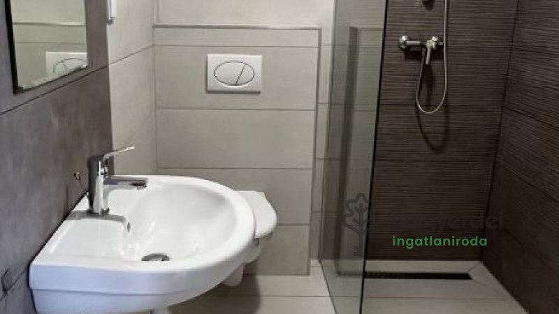 Debrecen, Belváros, Lakás, tégla lakás  