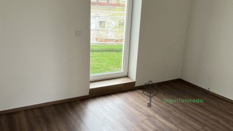 Debrecen, Belváros, Lakás, tégla lakás  