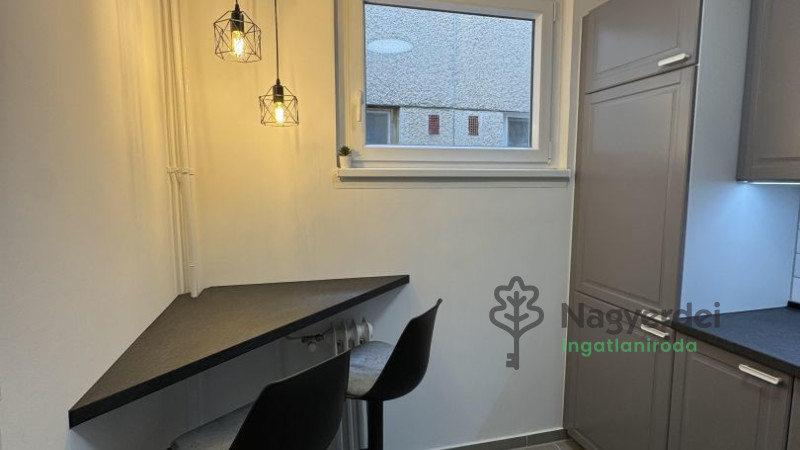 Debrecen, Fényesudvar, Lakás, panel lakás  