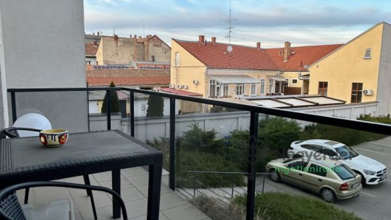 Debrecen, Péterfia, Lakás, tégla lakás  