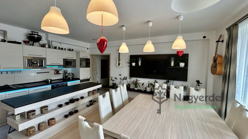 Debrecen, Péterfia, Lakás, tégla lakás  