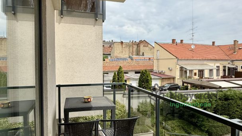 Debrecen, Péterfia, Lakás, tégla lakás  