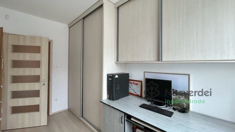 Debrecen, Péterfia, Lakás, tégla lakás  