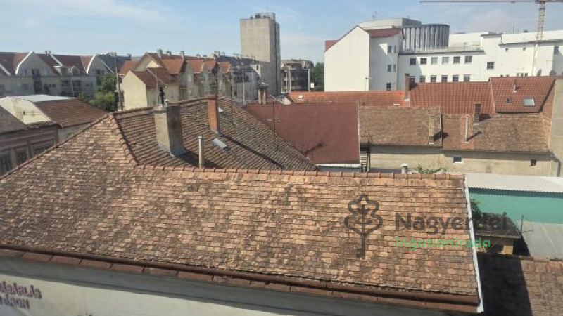 Debrecen, Belváros, Lakás, tégla lakás  