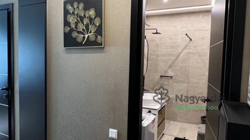 Debrecen, Sestakert, Lakás, tégla lakás  