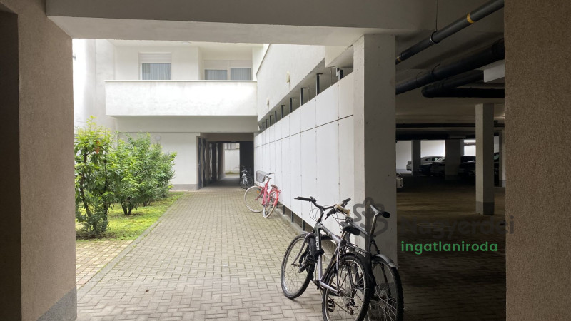 Debrecen, Belváros, Lakás, tégla lakás  