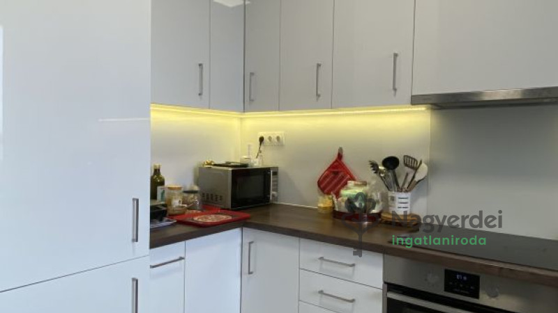 Debrecen, Belváros, Lakás, tégla lakás  