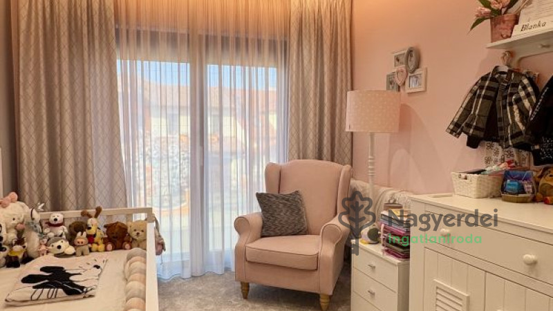 Debrecen, Liget lakópark, Ház, ikerház  