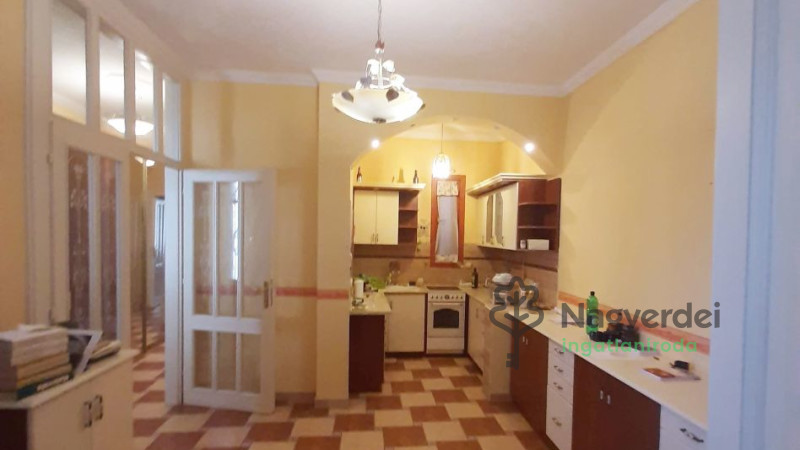 Debrecen, Belváros, Lakás, tégla lakás  