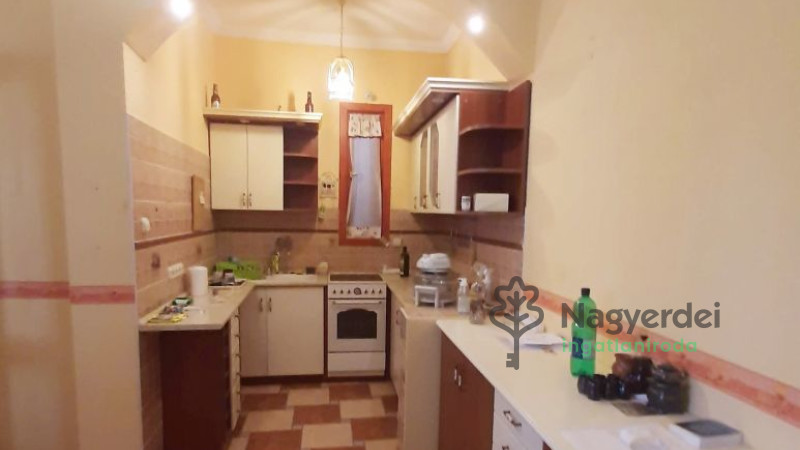 Debrecen, Belváros, Lakás, tégla lakás  