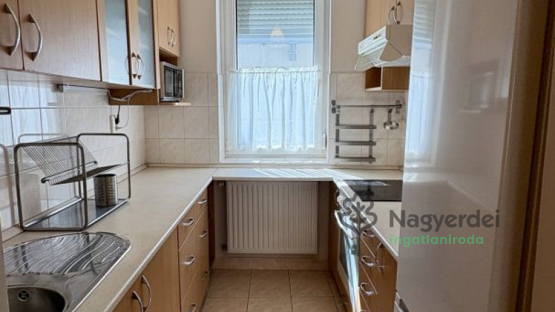 Debrecen, Belváros, Lakás, tégla lakás  