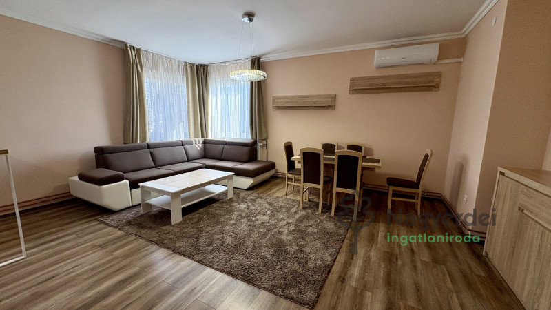 Debrecen, Nagyerdő, Lakás, tégla lakás  