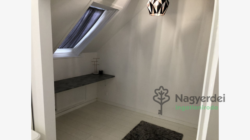 Debrecen, Belváros, Lakás, tégla lakás  