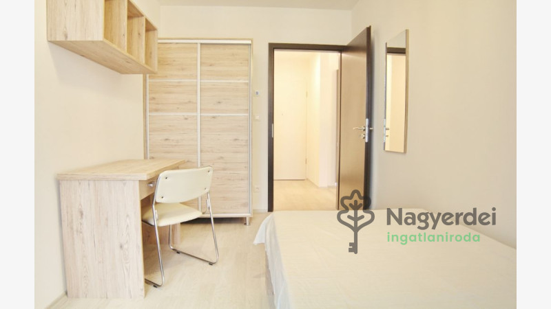 Debrecen, Egyetemváros, Lakás, tégla lakás  