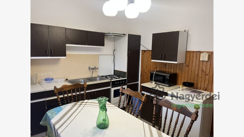 Téglás, Ház, családi ház  