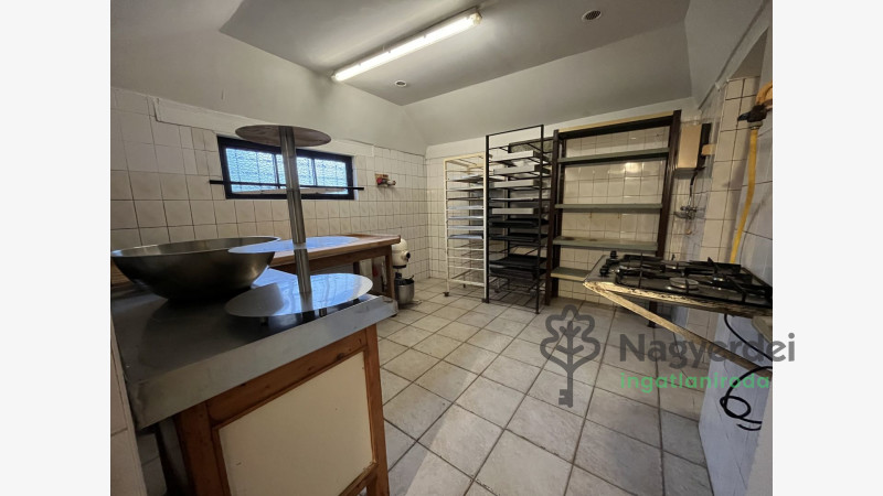 Téglás, Ház, családi ház  